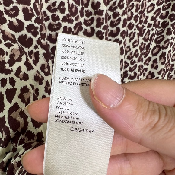 Free People Leopard Button Down Shirt Women Size Small New - Picture 6 of 7